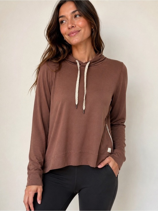Vuori Tops - NWT Vuori Halo Essential Hoodie Cardamom Heather DreamKnit Small